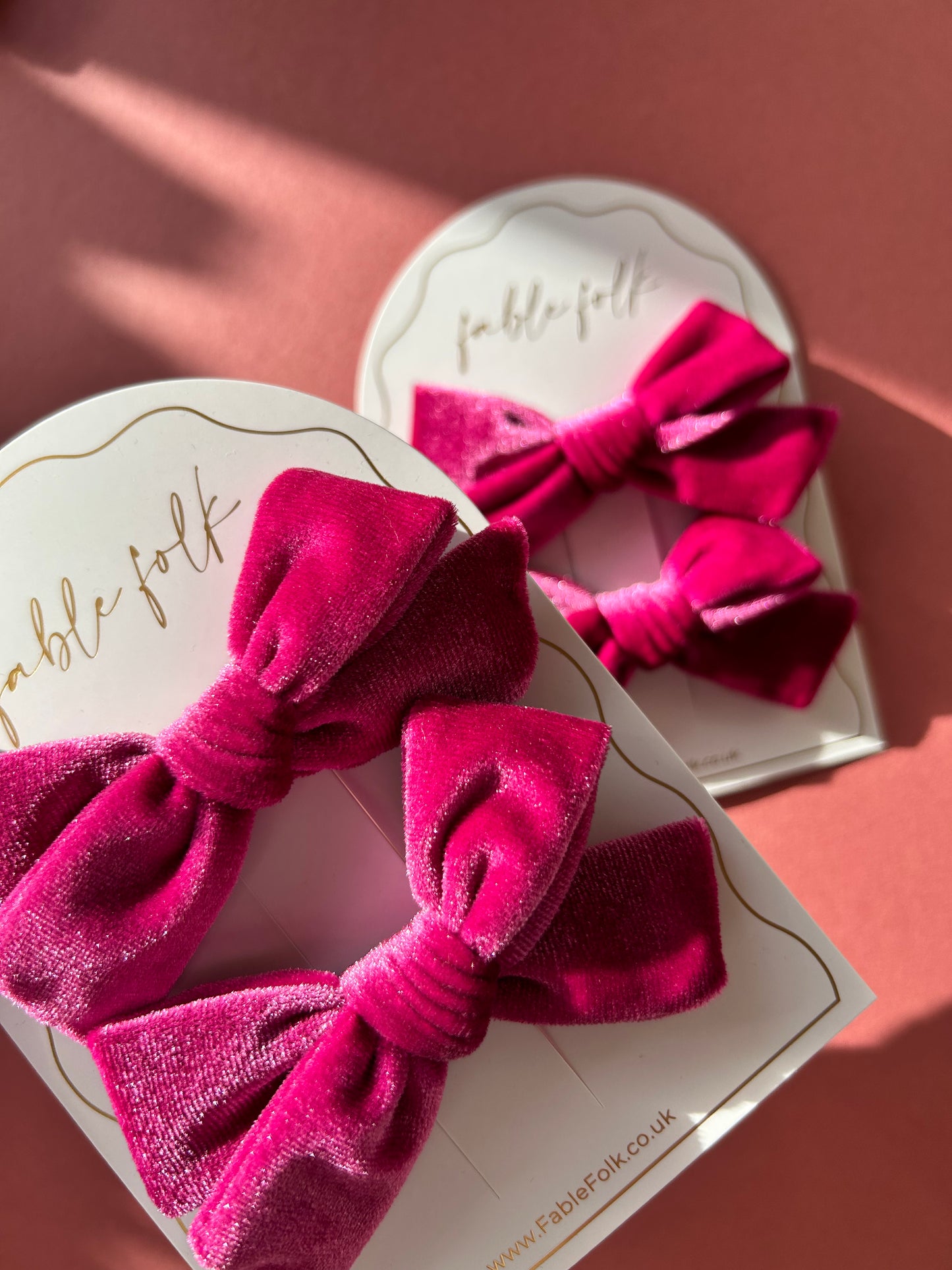 School girl velvet bow clip (2pk) - Magenta