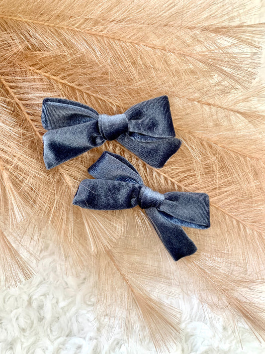 School girl velvet bow clip (2pk) - Silver blue